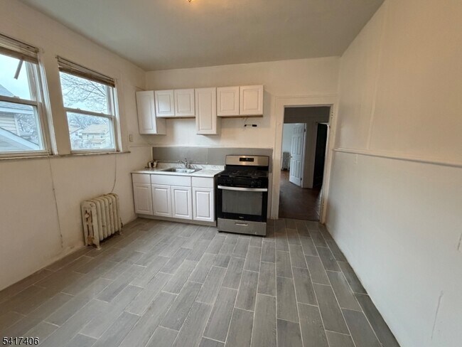 Foto del edificio - 205 Chancellor Ave