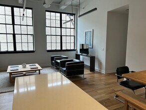 Building Photo - 2201 Virginia 5-SI ID1582315P