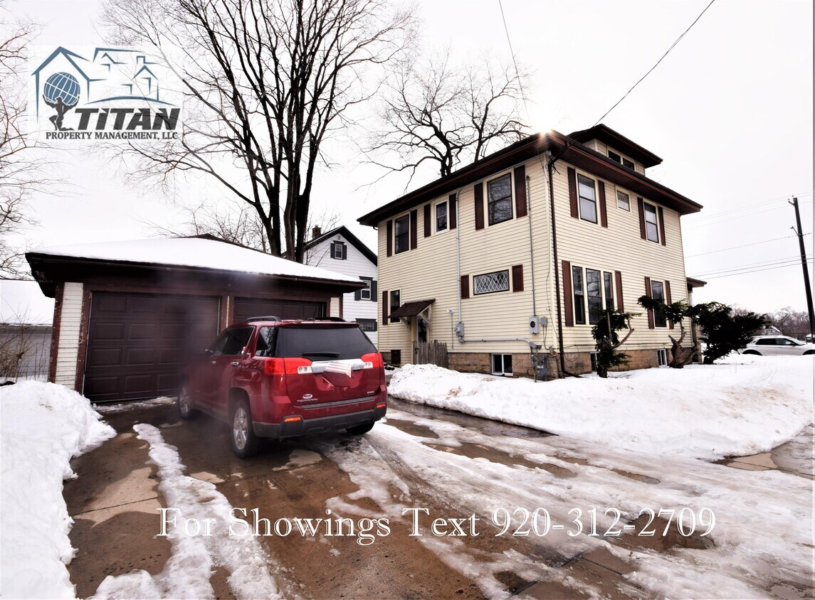 1156 Jackson St, Oshkosh, WI 54901 House Rental in Oshkosh, WI