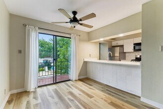Building Photo - 7801 Shoal Creek Blvd