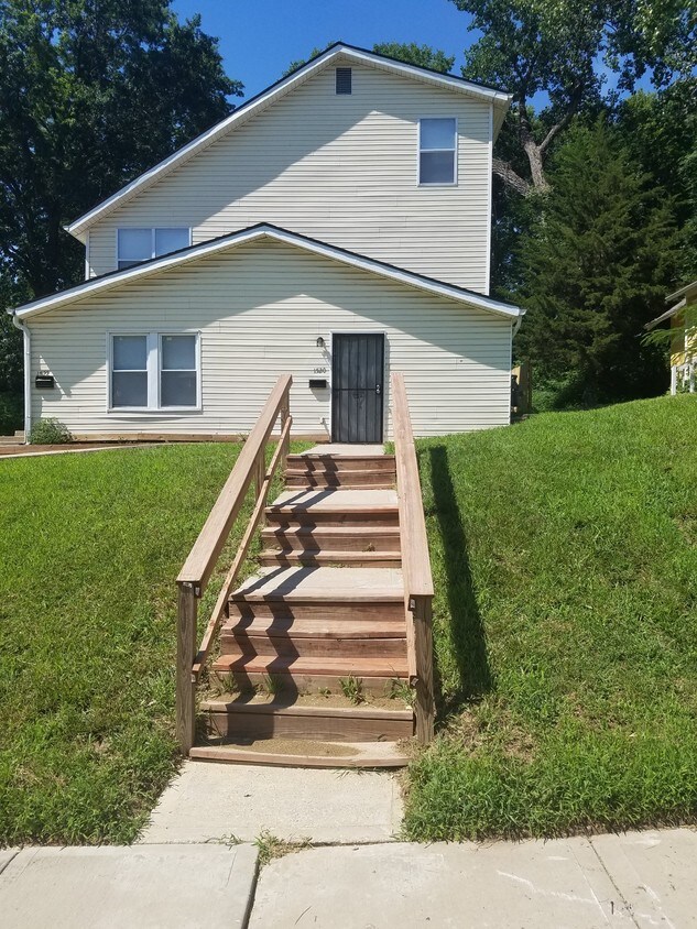 Primary Photo - 1522 E 50th St