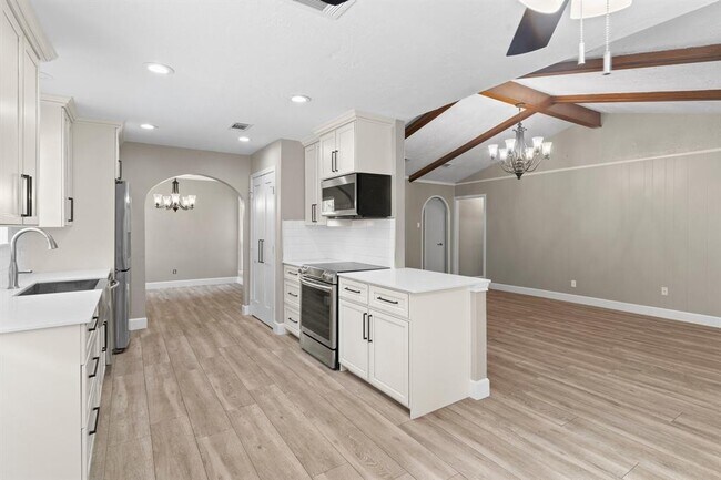 Building Photo - 27234 Wells Ln