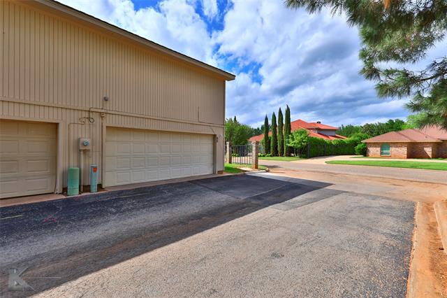 Building Photo - 55 Fairway Oaks Blvd