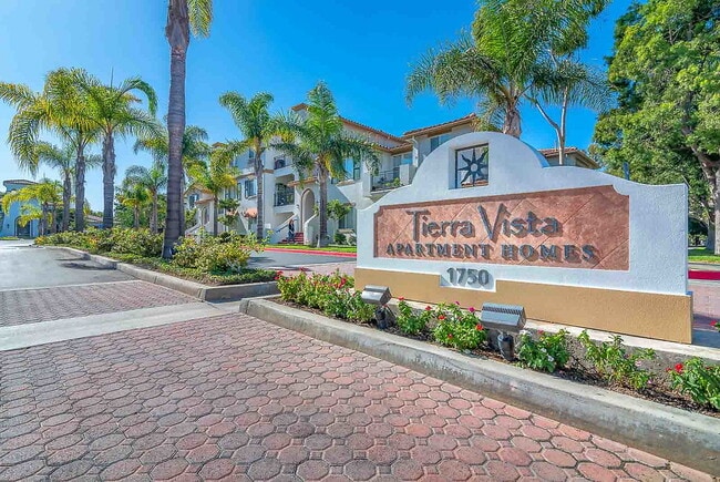 Building Photo - Tierra Vista