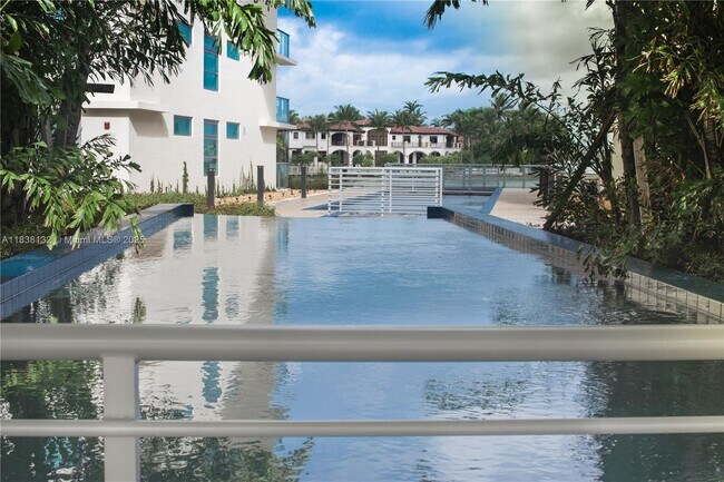 Foto del edificio - 6620 Indian Creek Dr
