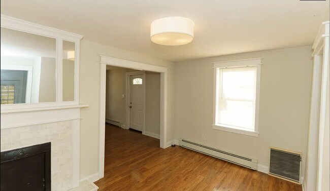 Building Photo - Spacious 4BR Duplex in Cohoes