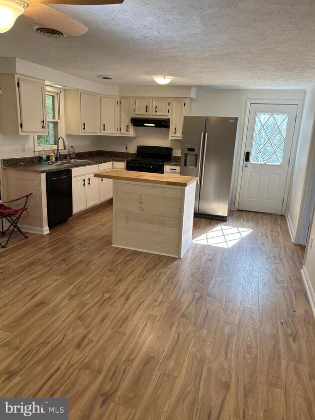 3665 Laurel Rd, Shipman, VA 22971 House Rental in Shipman, VA