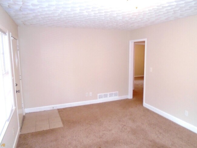 Foto del edificio - 629 Woods Dr NW
