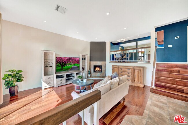Foto del edificio - 22525 Sherman Way