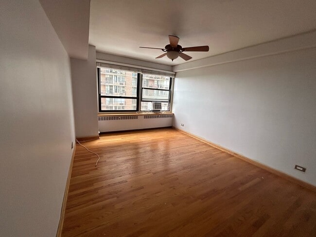 Building Photo - 4180 N Marine Dr