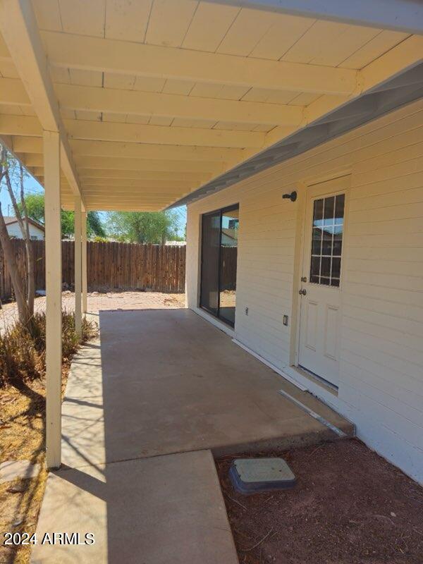 Building Photo - 133 W Del Rio Dr
