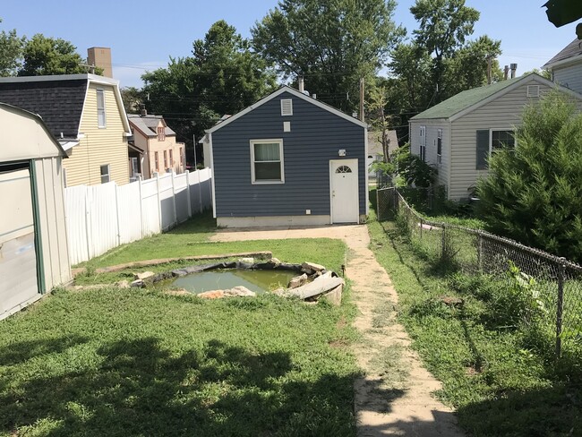 Building Photo - Updated 1 Bedroom House in South County
