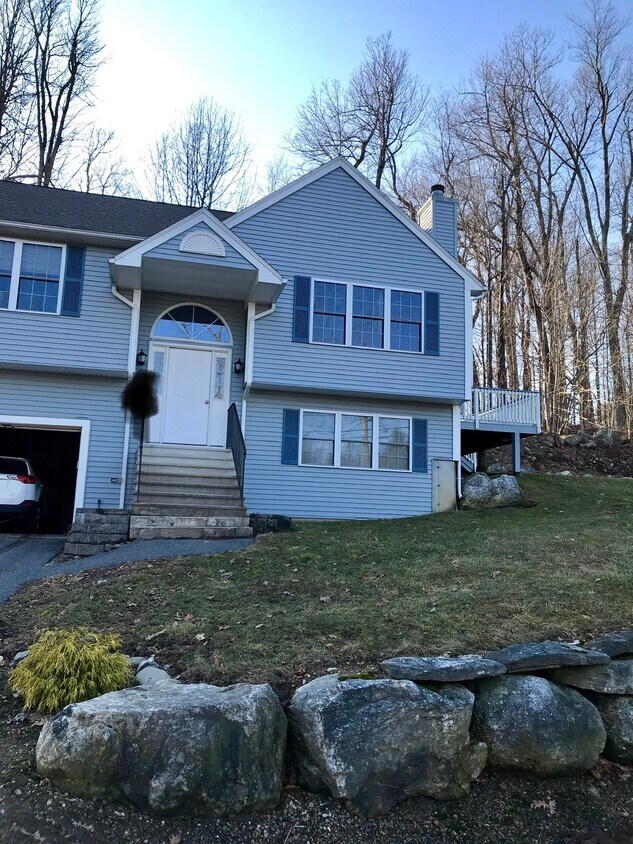 Building Photo - 29 Lake Sargent Dr