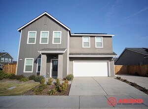 Building Photo - 9000 Lily Crest Way