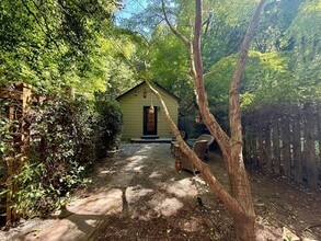 Building Photo - 271 Madrone Ave