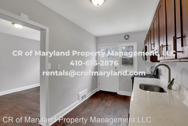 Building Photo - 3 br, 2 bath House - 1640 Wadsworth Way