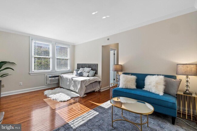 Foto del edificio - 906 S Washington St