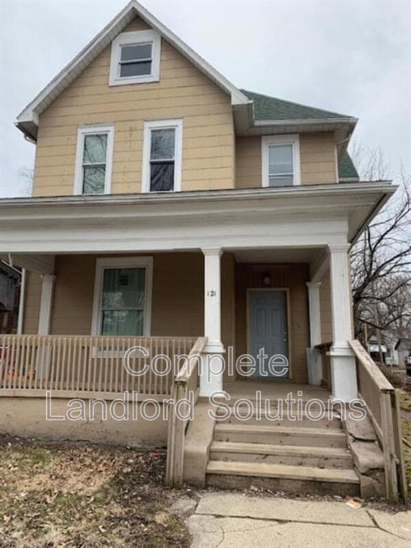 Building Photo - 121 Gilbert Ave