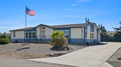 Building Photo - 31 Chiesa Pl