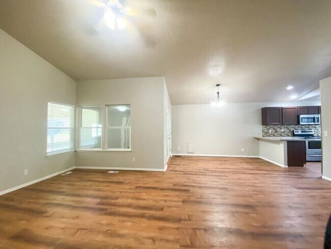 Foto del edificio - 14485 Gresham Dr