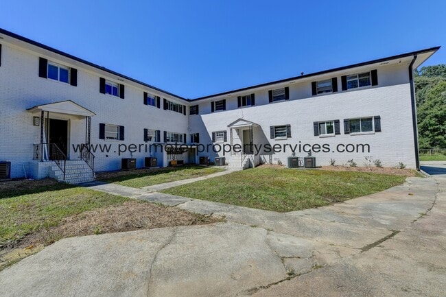 Building Photo - 615 3rd Ave