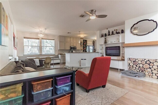 Building Photo - 5721 Lomita Verde Cir