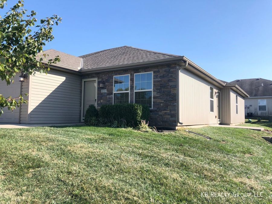 Foto principal - 3 Bed Single Level Duplex in Blue Springs;...