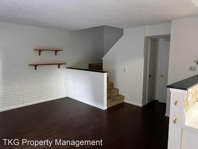 Building Photo - 416 N Jeanine Dr