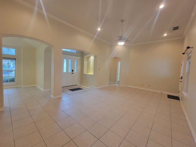 Foto del edificio - 2012 Dona Luz Dr