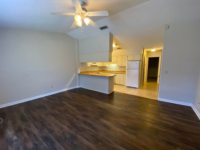 Building Photo - 2362 Hartsfield Way