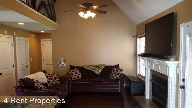 Building Photo - 3 br, 2.5 bath House - 1450 Bruceton Dr.