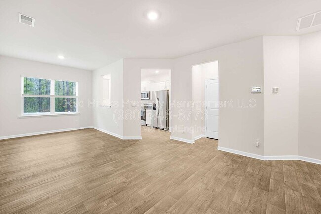 Foto del edificio - 9128 Lowfalls Ln