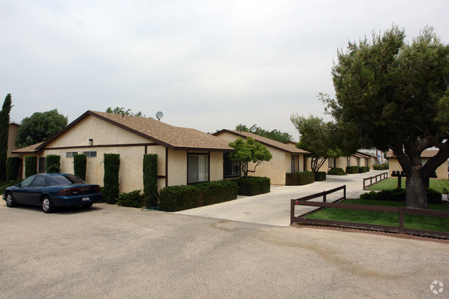 Building Photo - 15334 Sequoia Ave