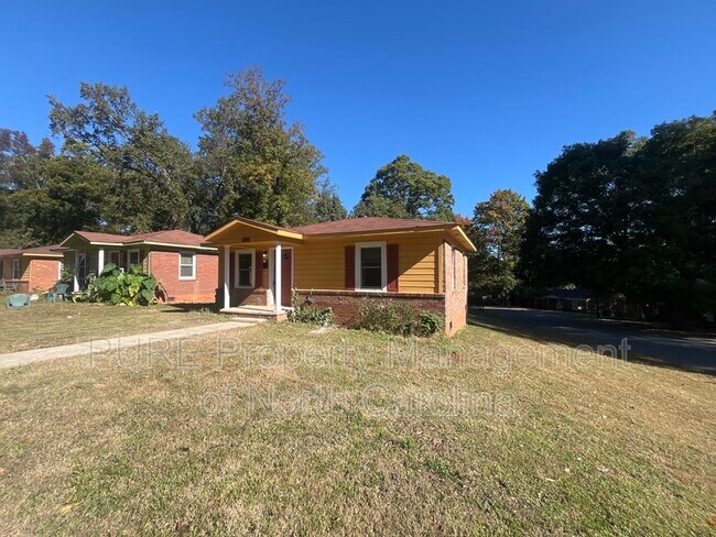 Building Photo - 1704 Newland Rd