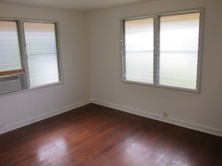 Foto del edificio - Quiet 3 Bedroom, 2 Bath in Town