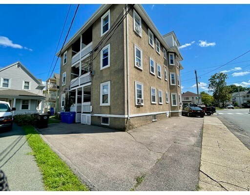 Primary Photo - 229 Belmont St