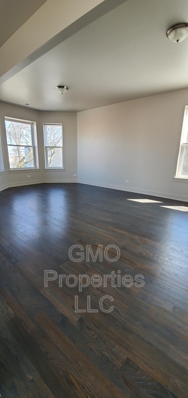 Building Photo - 2735 W Flournoy St