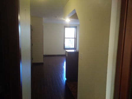 Building Photo - 250 Hoyt St