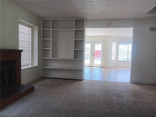 Foto del edificio - 121 Logansberry Ln