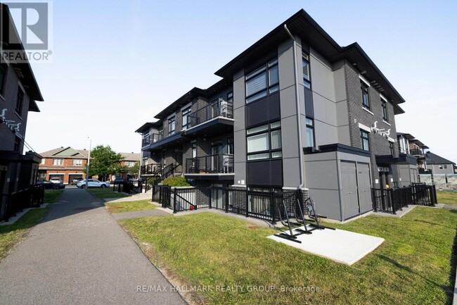 Building Photo - 224-224 Big Sky Private