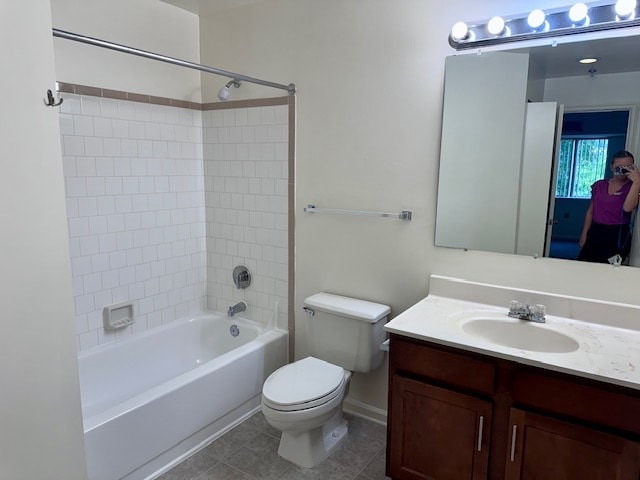 Interior Photo - Merion