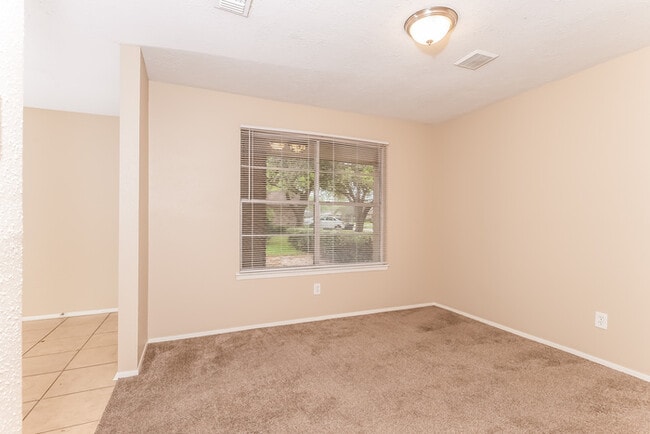 Foto del edificio - 2811 Mayflower Landing Ct