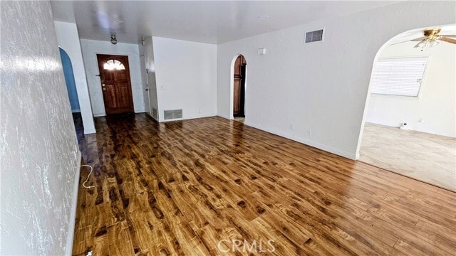 Building Photo - 104 Red Cloud Dr