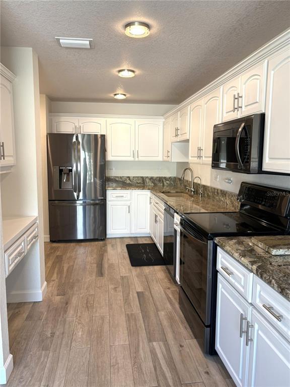 Foto del edificio - 4427 NE 5th St