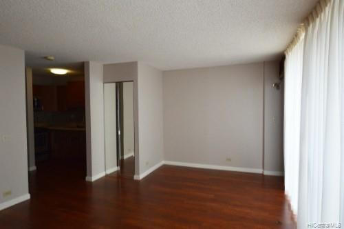 Building Photo - 1560 Thurston Ave