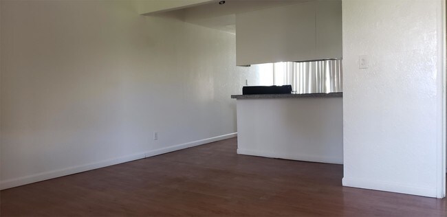 Building Photo - 2417 E Campbell Ave