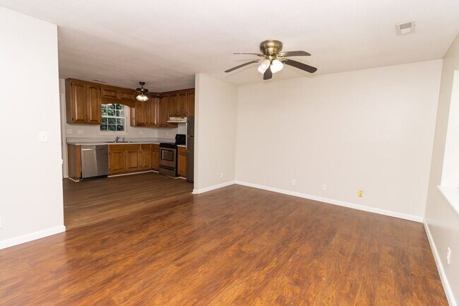 Building Photo - 333 Withrow Rd