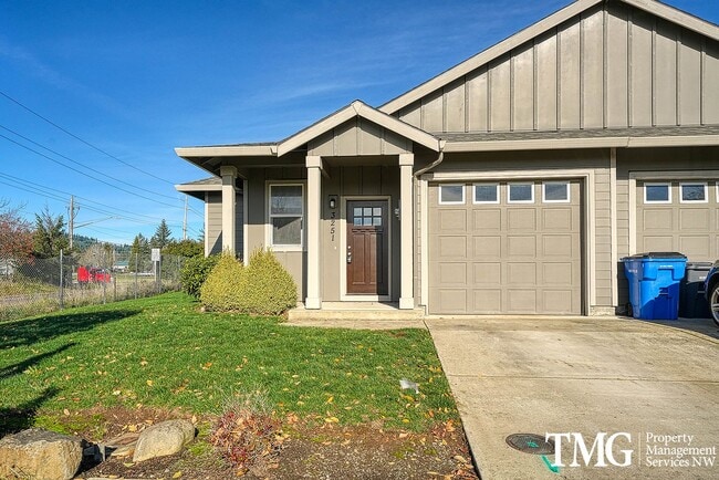 Building Photo - 3251 Lewis Ln