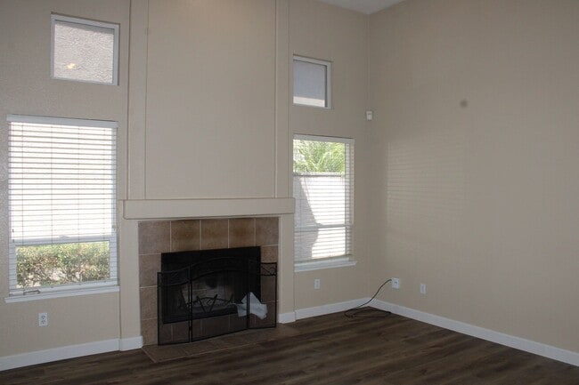 Building Photo - 5364 Delta Dr