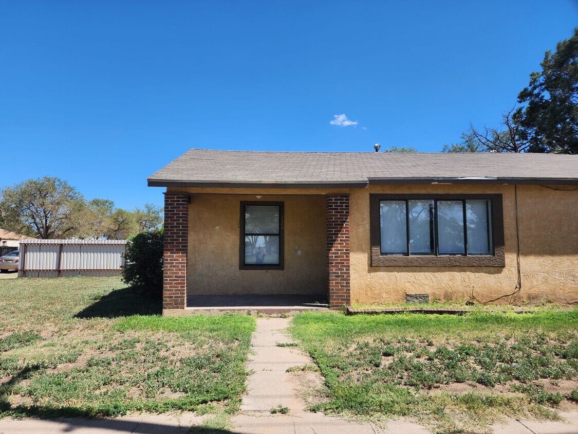 Primary Photo - E 9th Duplex 1
